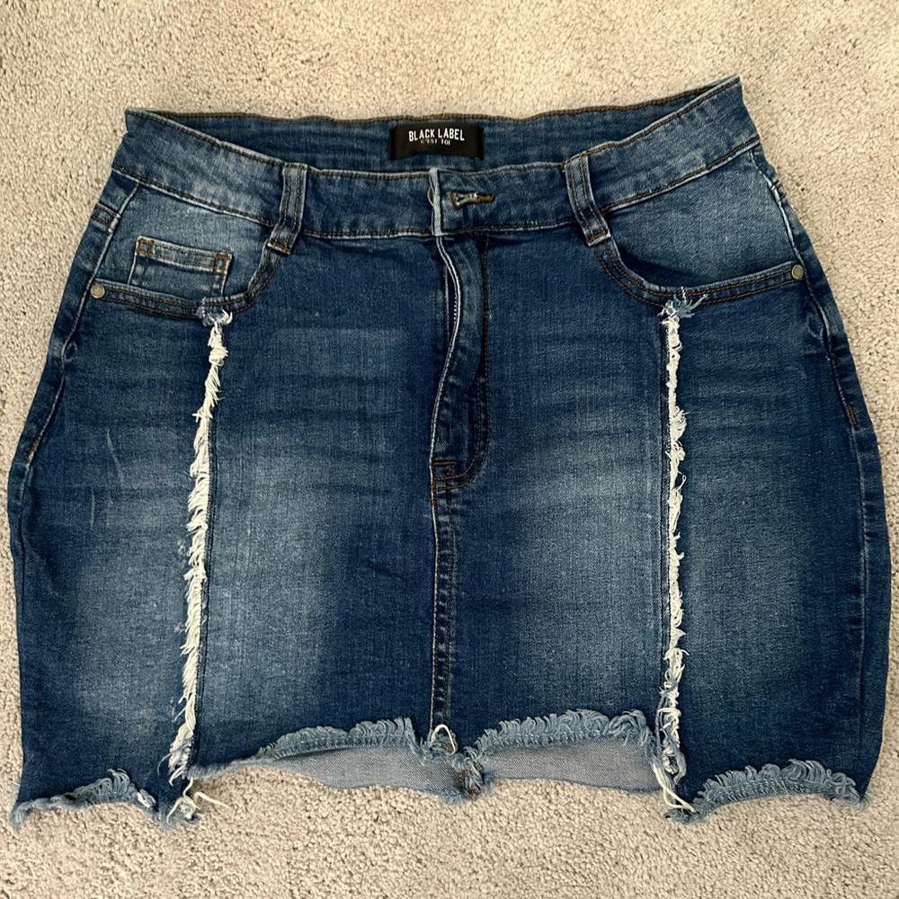 Medium denim mini skirt